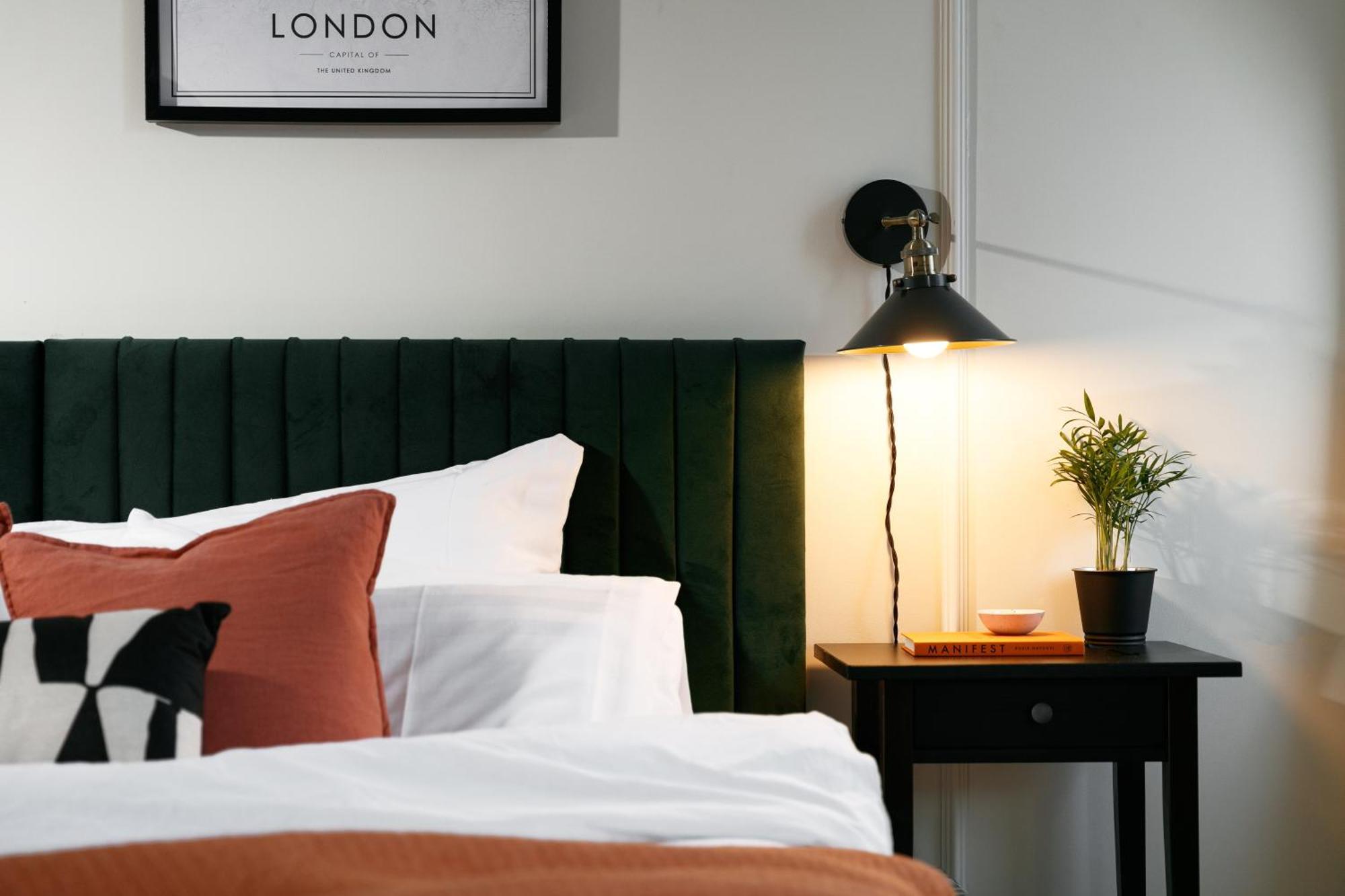 New Luxury For 2024 - Central Plymouth House - Sleeps 10 - Access To Plymouth Town - Close To The Barbican - Pets Welcome - Parking Available - By Luxe Living By Sophia المظهر الخارجي الصورة