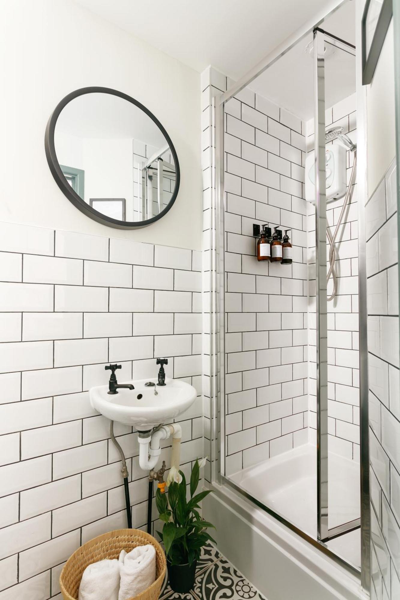 New Luxury For 2024 - Central Plymouth House - Sleeps 10 - Access To Plymouth Town - Close To The Barbican - Pets Welcome - Parking Available - By Luxe Living By Sophia المظهر الخارجي الصورة