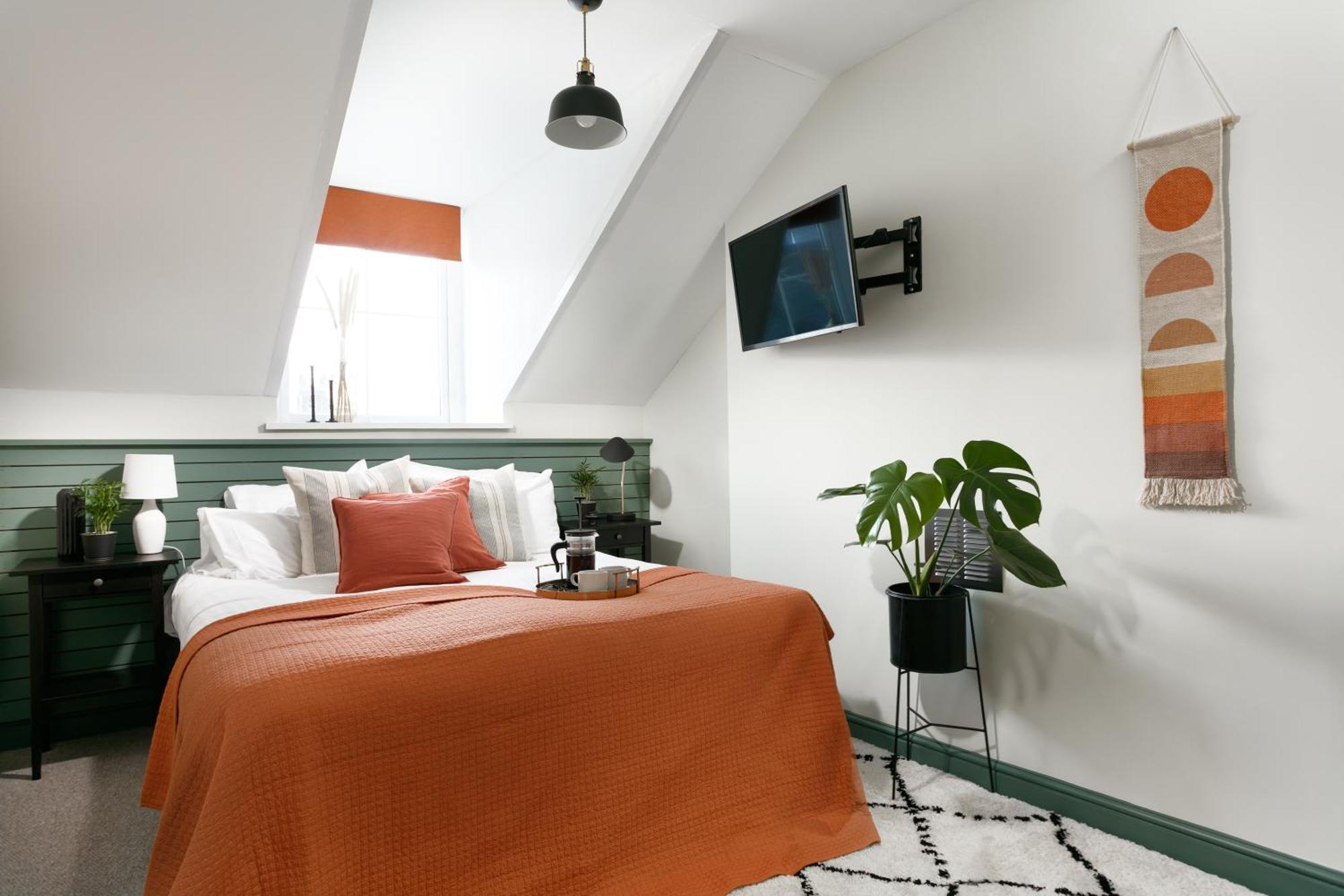 New Luxury For 2024 - Central Plymouth House - Sleeps 10 - Access To Plymouth Town - Close To The Barbican - Pets Welcome - Parking Available - By Luxe Living By Sophia المظهر الخارجي الصورة