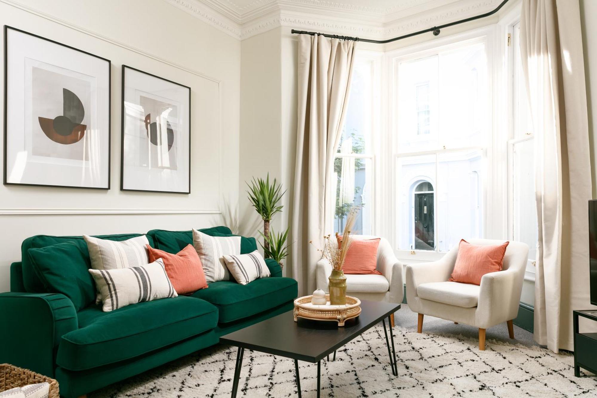 New Luxury For 2024 - Central Plymouth House - Sleeps 10 - Access To Plymouth Town - Close To The Barbican - Pets Welcome - Parking Available - By Luxe Living By Sophia المظهر الخارجي الصورة