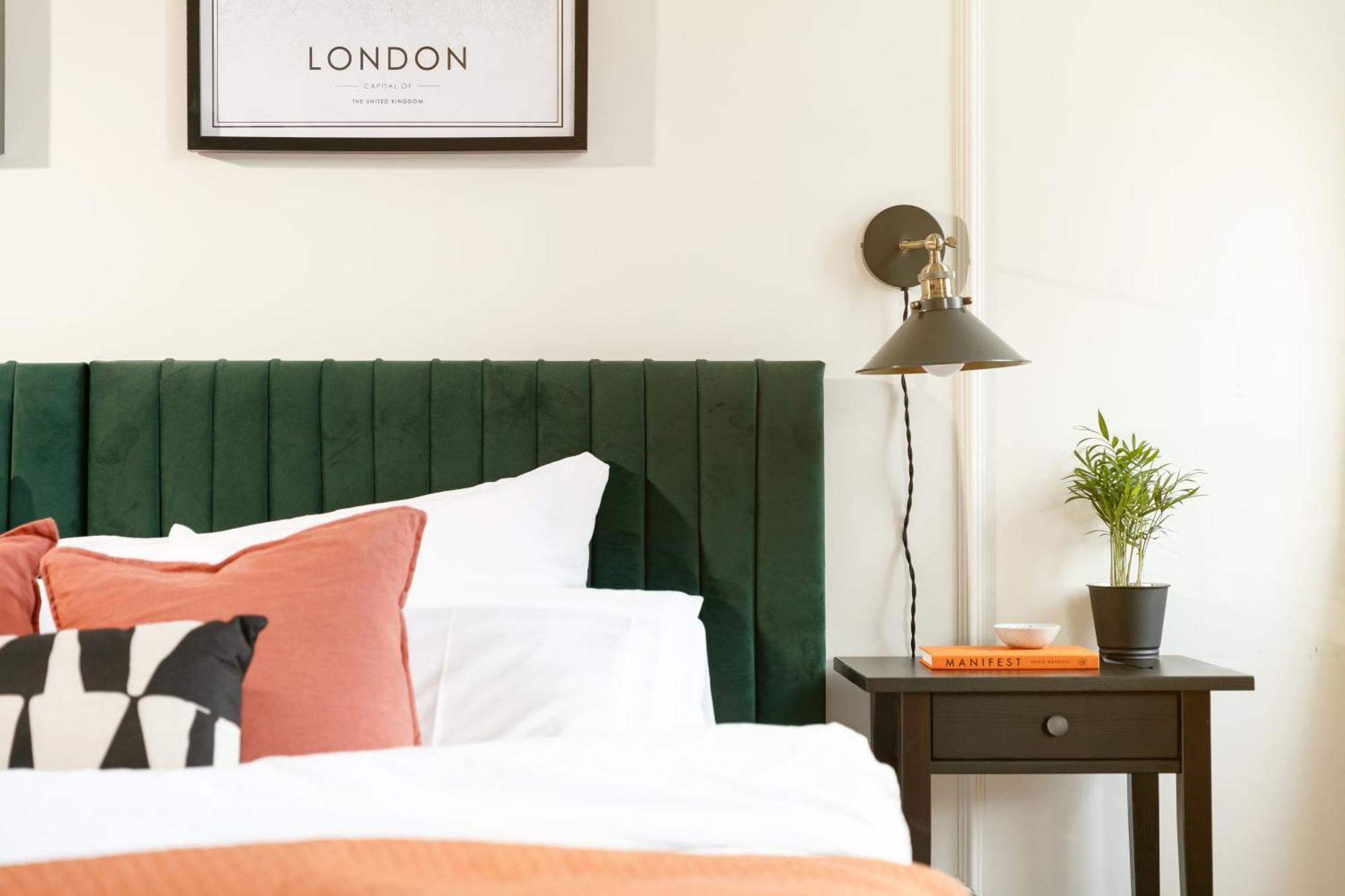 New Luxury For 2024 - Central Plymouth House - Sleeps 10 - Access To Plymouth Town - Close To The Barbican - Pets Welcome - Parking Available - By Luxe Living By Sophia المظهر الخارجي الصورة